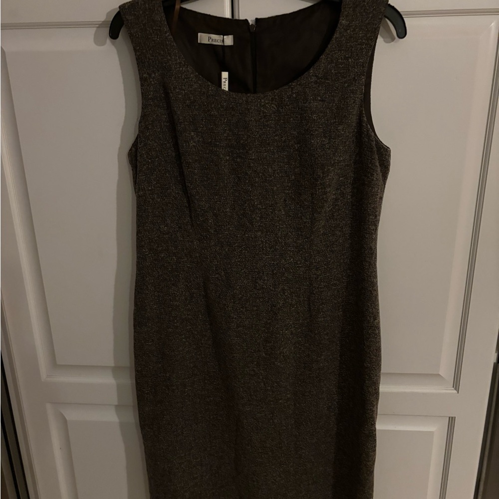 NWT Précis slimming‎ dress, size 10.  Textures material.